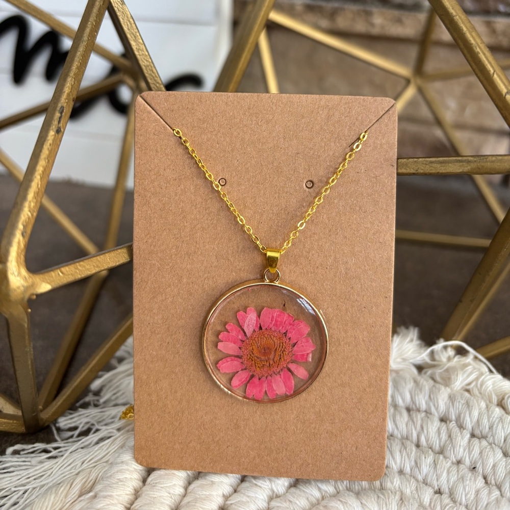 Natural flowers resin pendant with chain